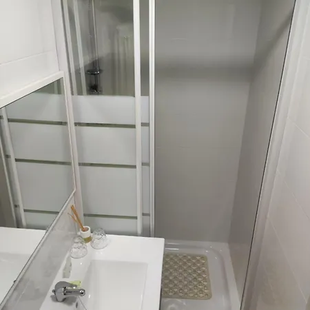 Cozy Inns Lägenhet *